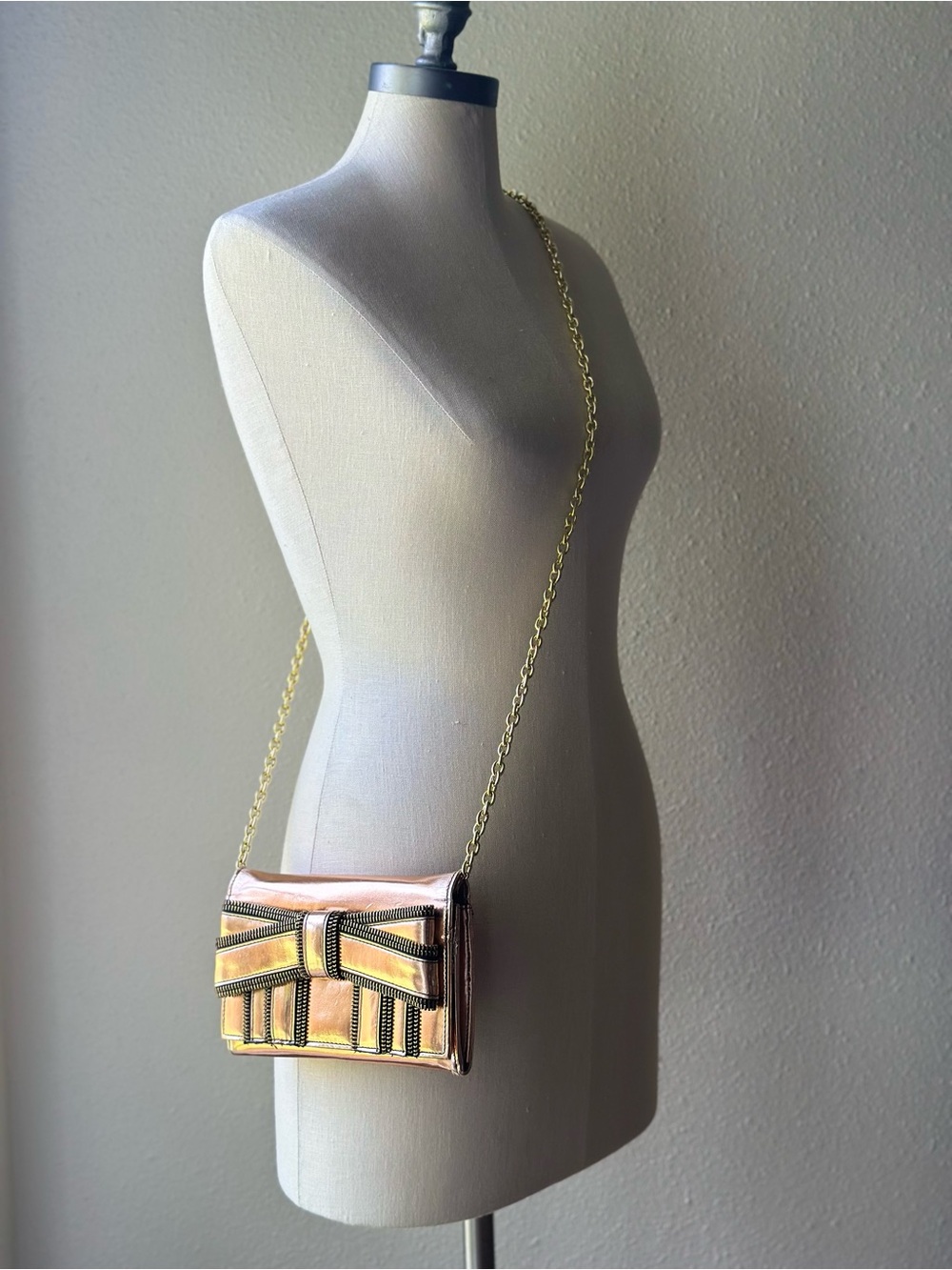 Zac Posen Metallic Rose Gold Leather Clutch Crossbody Chain Bag Evening Shoulder